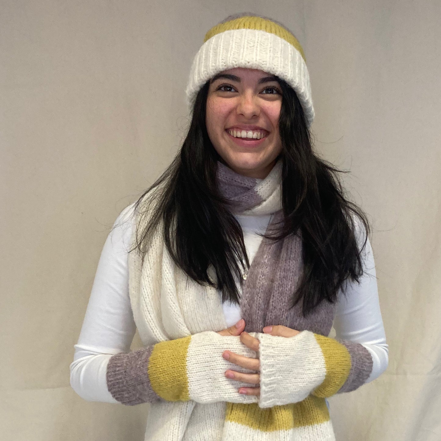 MARTINA stripy alpaca mittens